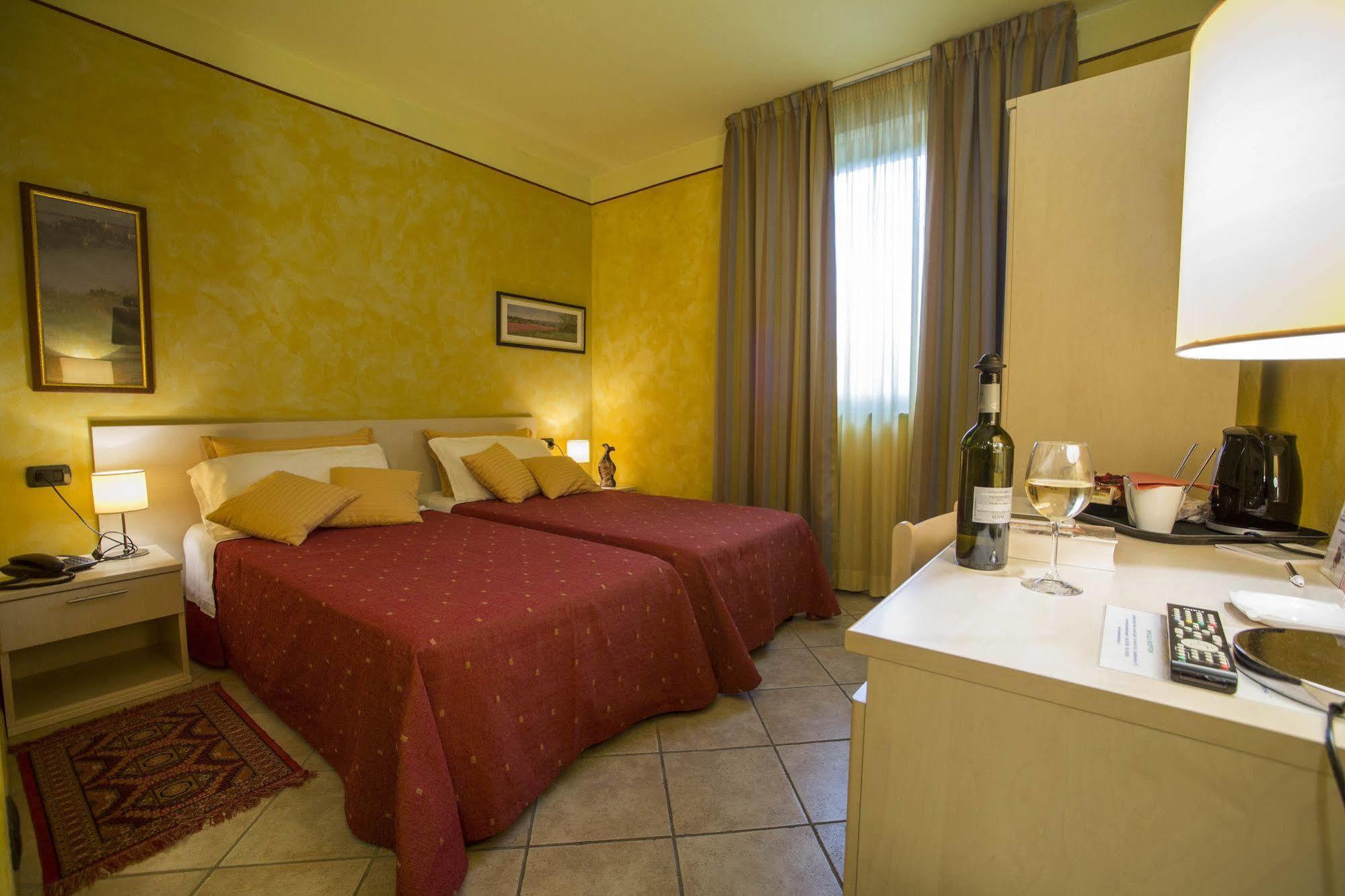 L'Antica Sosta Hotel Castelfiorentino Eksteriør billede